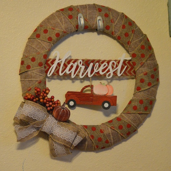 Handcrafted Fall burlap wreath - Picture 2 of 3